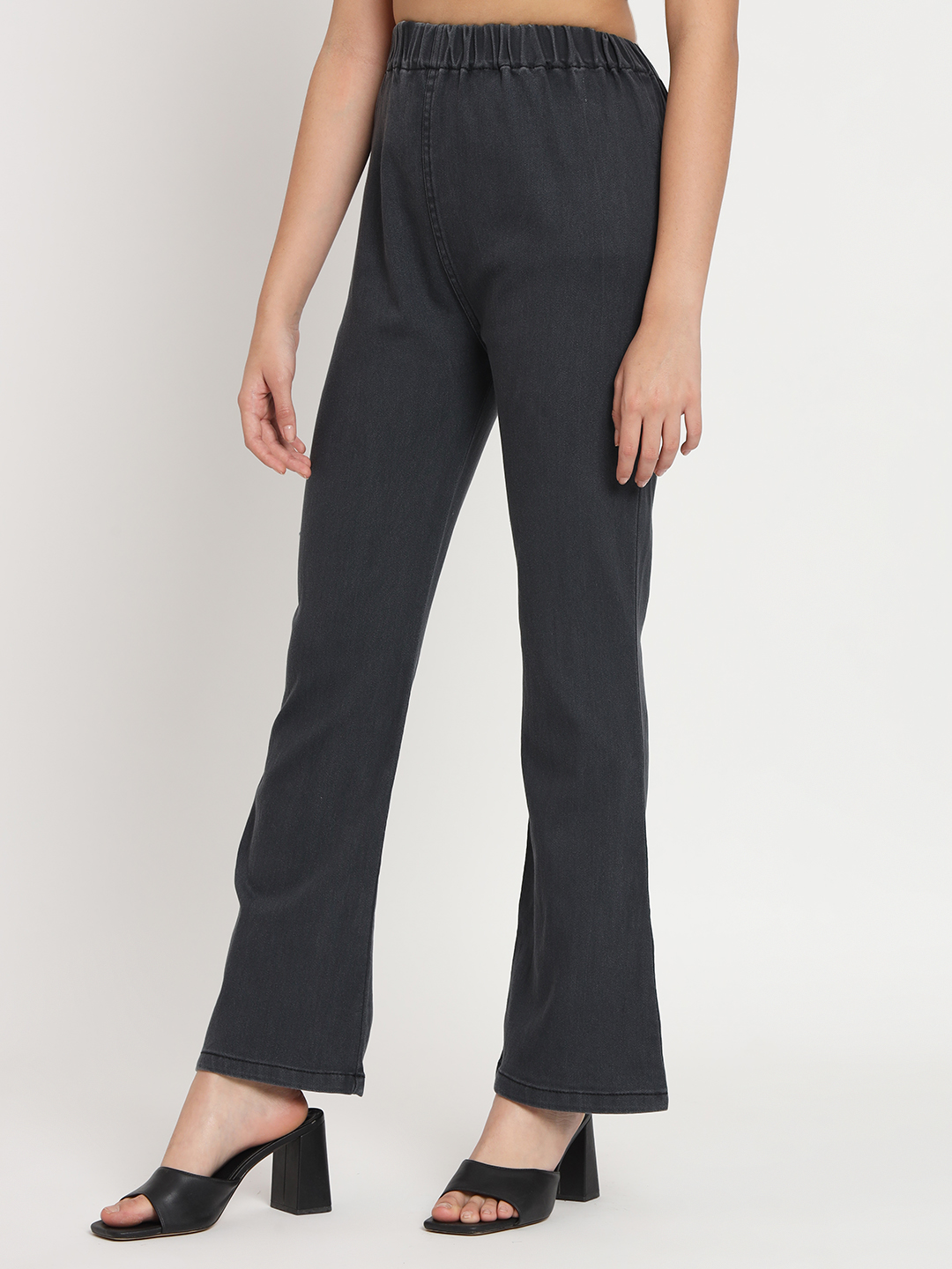 10-07-2023 Nicol05650 AngelFab Women Grey Jeans