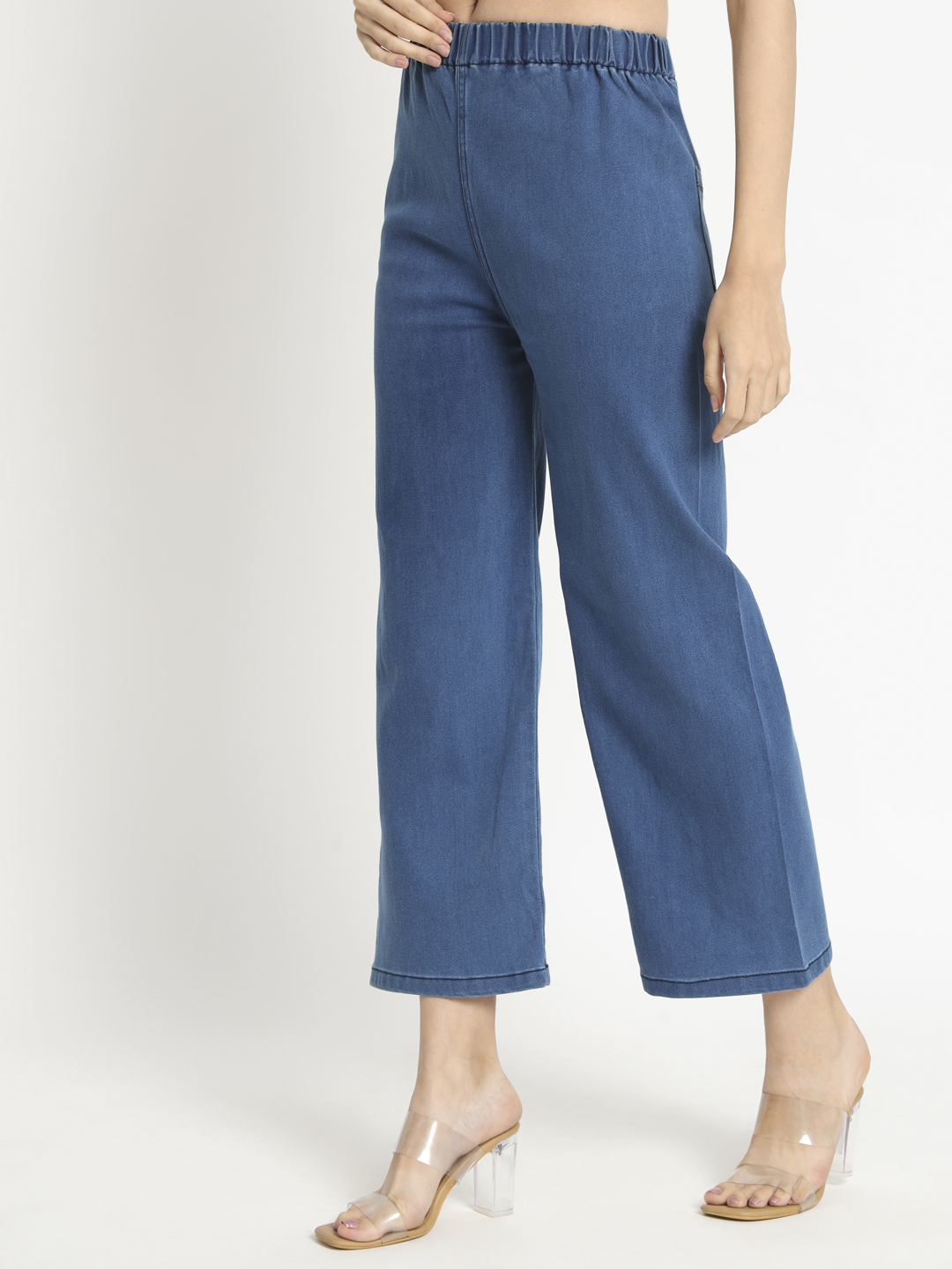 21-10-2023 tanya04494 AngelFab Women Bata Jeans