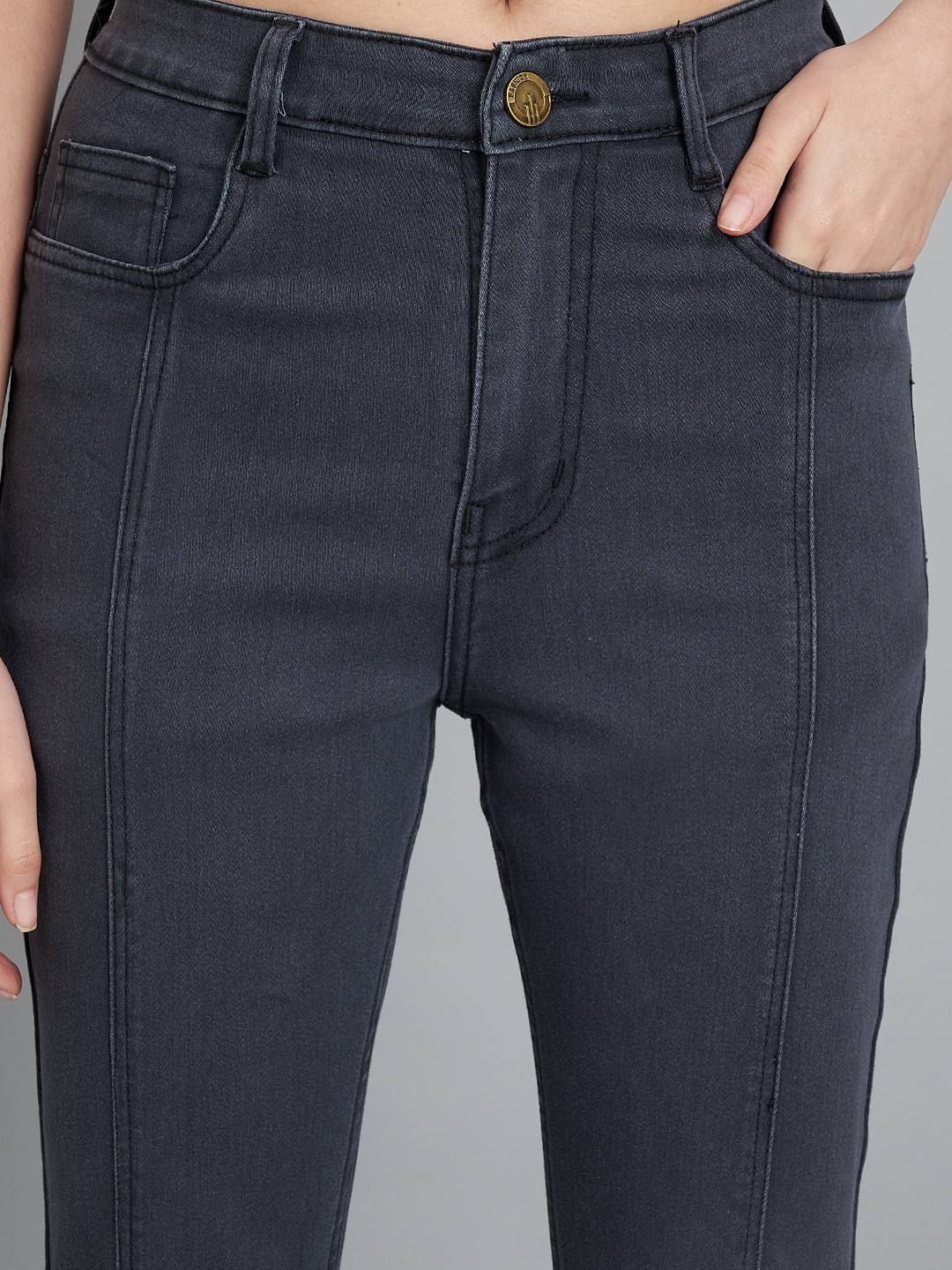 26-11-2023 nicol00811