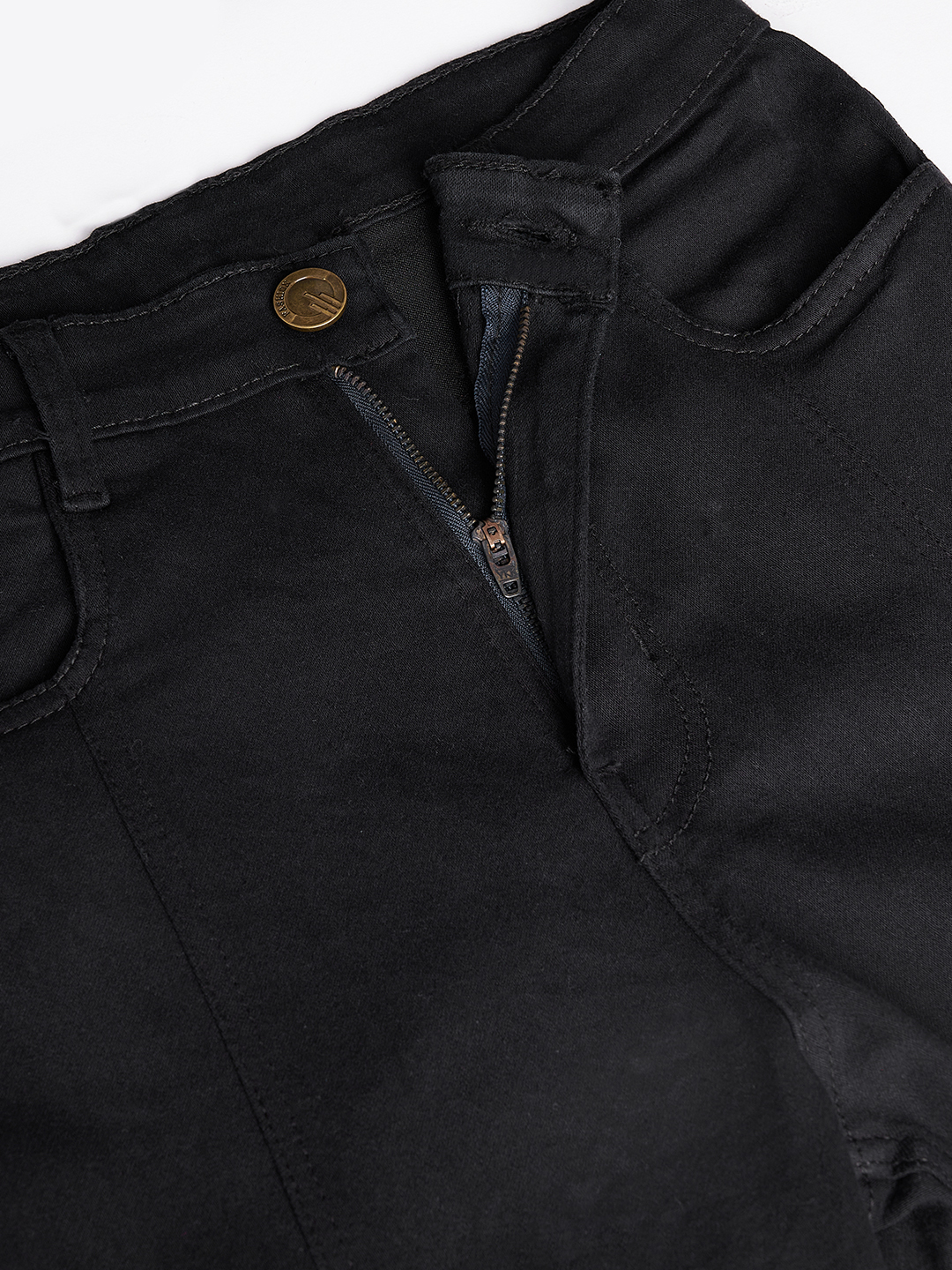 26-11-2023 nicol01257